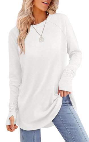 Travel Clothes for Over 60: Stylish Tunics and Comfortable Sets for Women