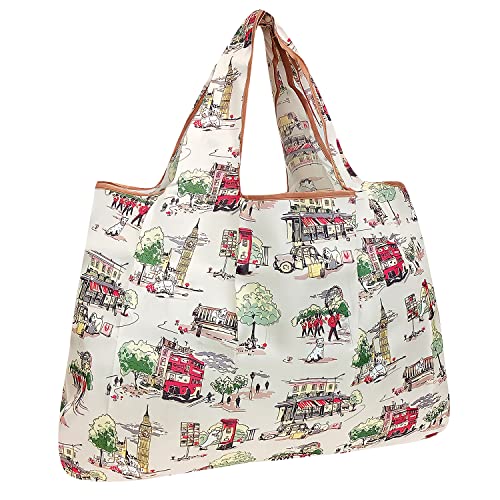 Gift for Someone Traveling to London: Top Travel Essentials and Souvenirs